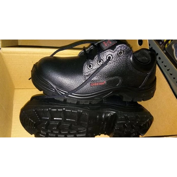 3002 H cheetah safety shoes