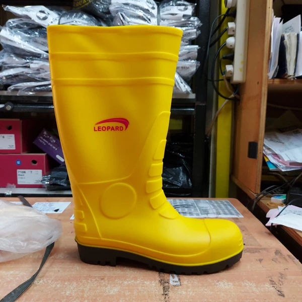 Leopard Boot Safety Shoes Yellow