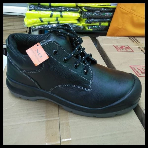 King 701 X safety shoes