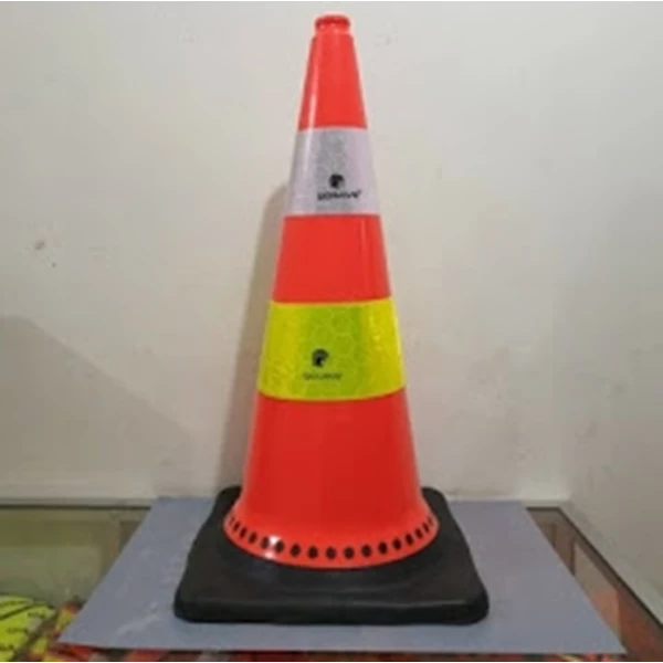 Traffic cone alas hitam karet Gosave