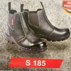 Red Parker S185 Safety Shoes 3