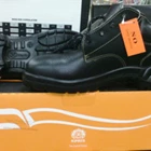 King KWS 803 X safety shoes 8